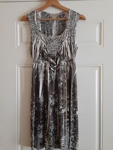 One World Womans Sz Medium Dress